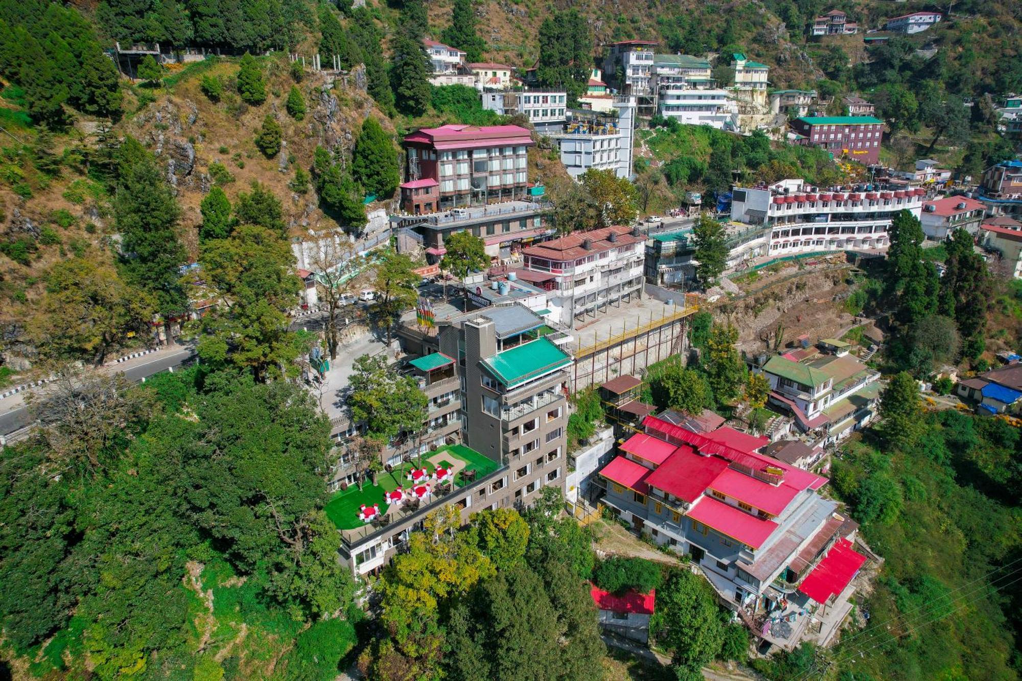 Yashshree Mussoorie Mall Road Buitenkant foto